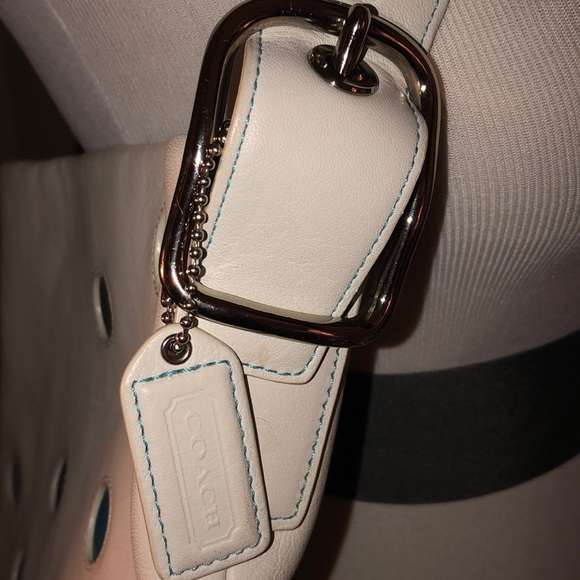 Coach - Picture 6 of 6